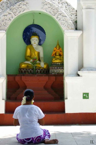 L’importance des représentations de Bouddha donne un sens plus profond à la Prière Paya Shwedagon de YANGON