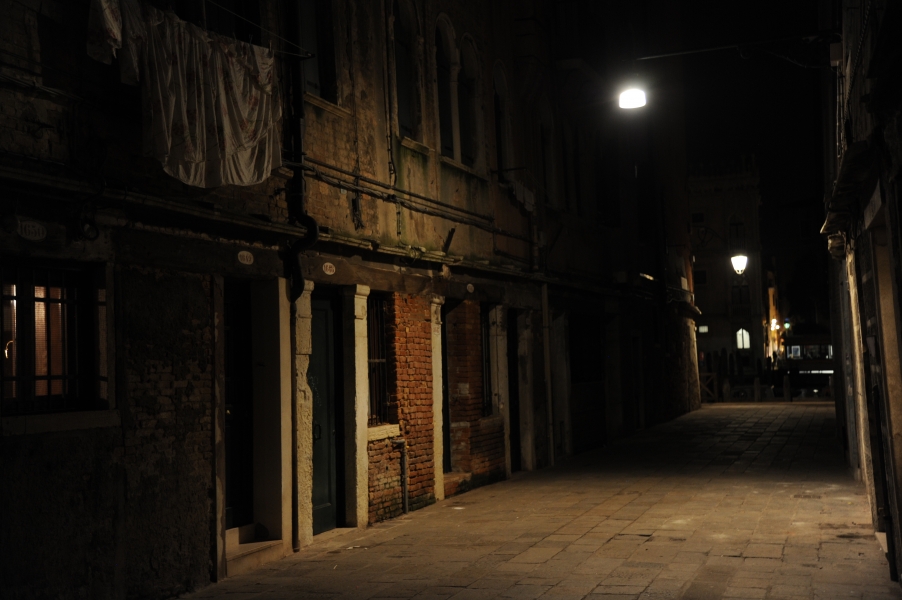 20 ruelle de Venise la nuit