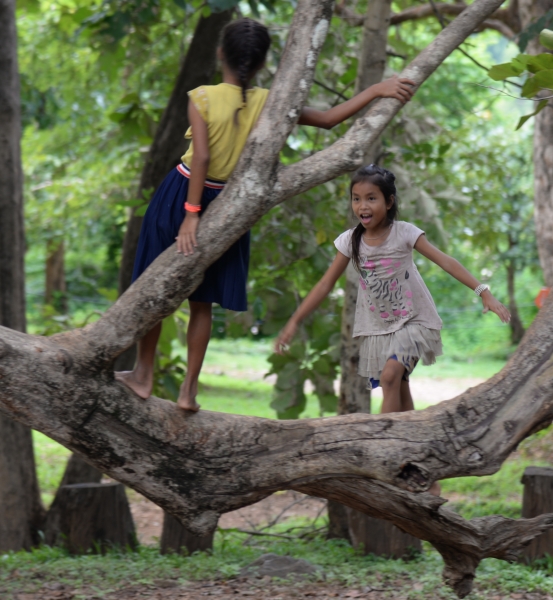 PAKSE, LUANG-PRABANG INSTANT DE VIE DES JEUNES LAO (5)