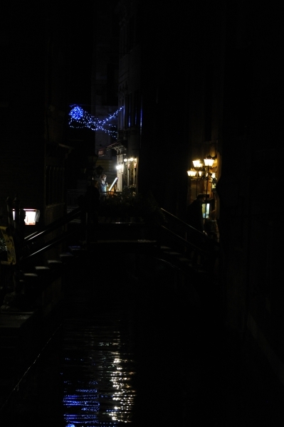 17 A Venise il faut parfois franchir un petit pont pour se restaurer